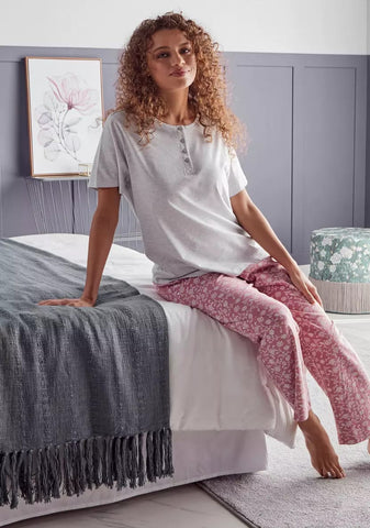 Max Fashion - Plain T-shirt and Floral Print Pyjama Set (Large)