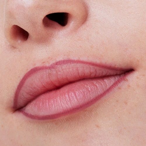Essence 8H Matte Comfort Lipliner