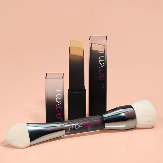 Huda Beauty Build & Buff Brush foundation brush